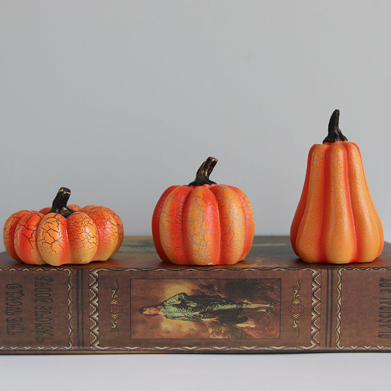 Set of three pumpkin lanterns in different shapes