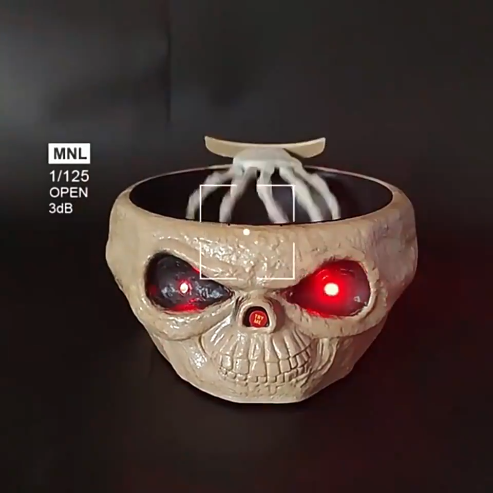 Skull bowl in use